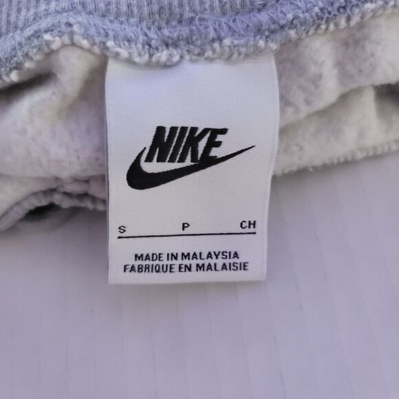 Nike Womens Loose Fit High Rise Gray Shorts SZ Small Athleisure Streetwear - Picture 5 of 12